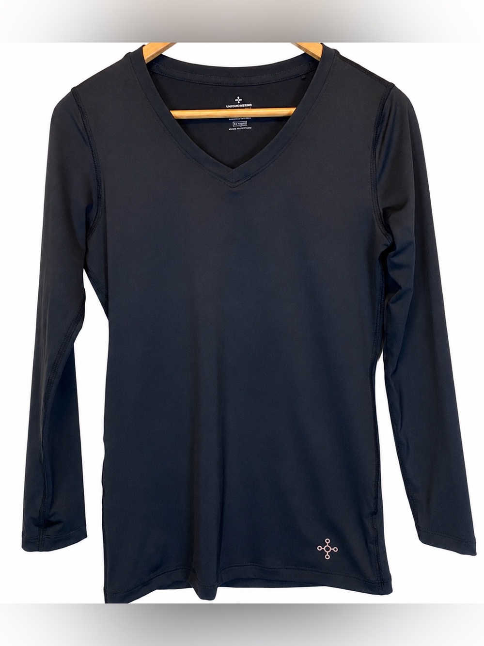 Tommie Copper Long Sleeve Copper & Zinc Infused V-Neck Shirt Womens Medium Black